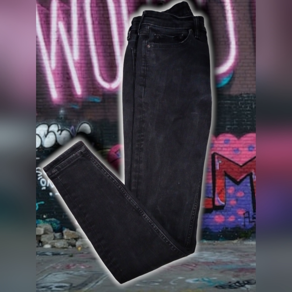 Skinny jeans
